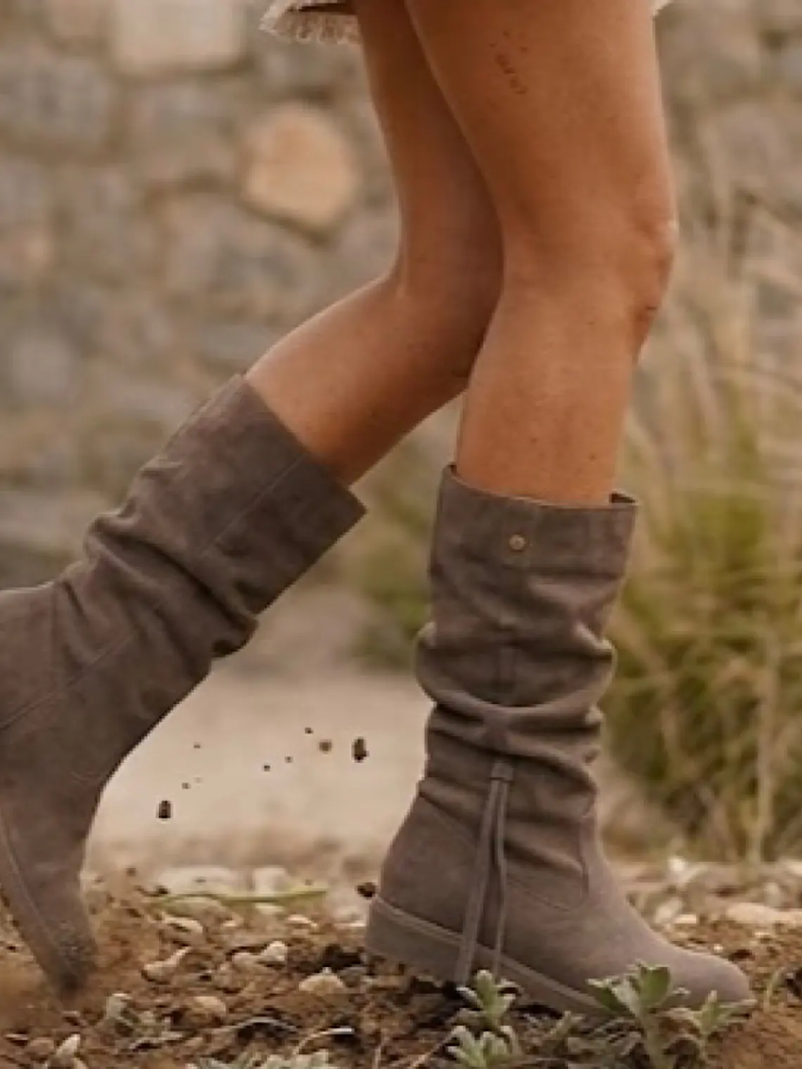 Emilia Taupe 2