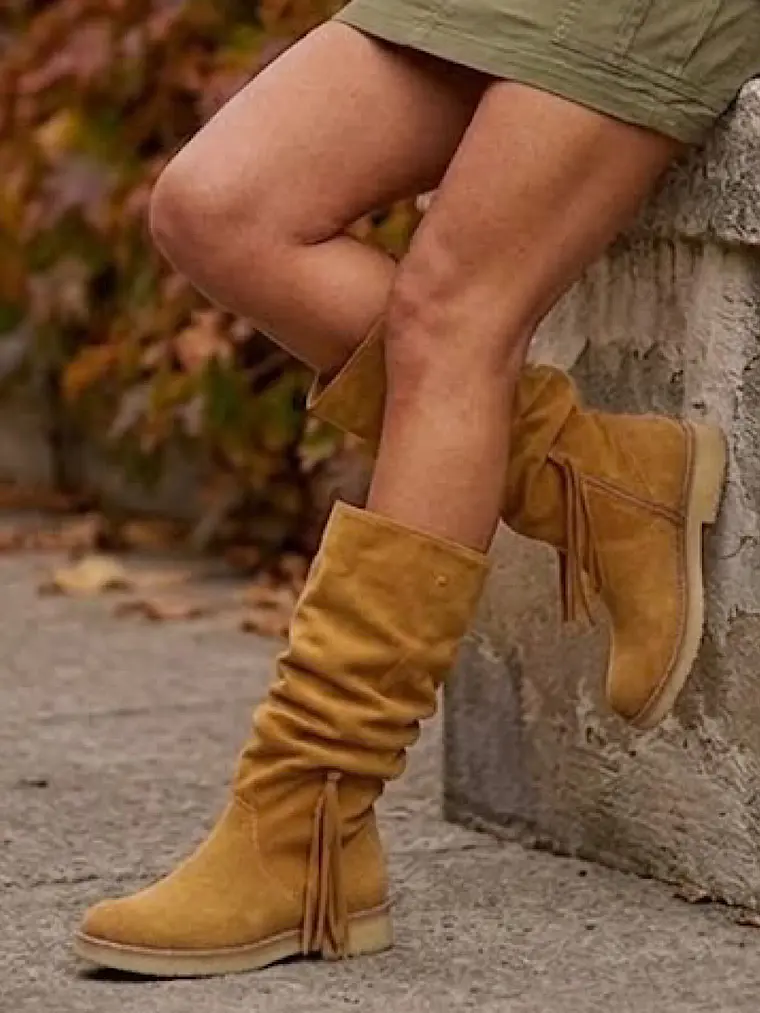 EMILIA CAMEL  2