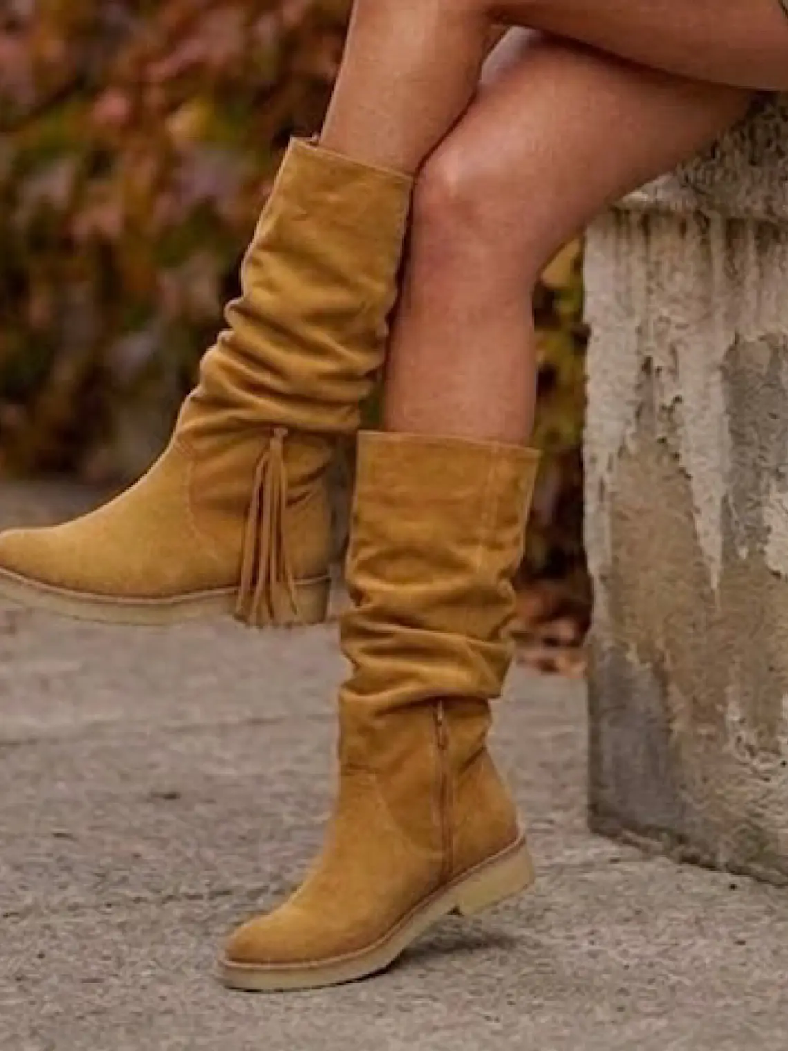 EMILIA CAMEL  3