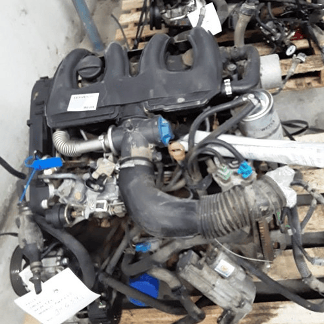 Motor Diesel de Peugeot Partner 1.9 D PLC PRESENCE 5P, año 2007. 4