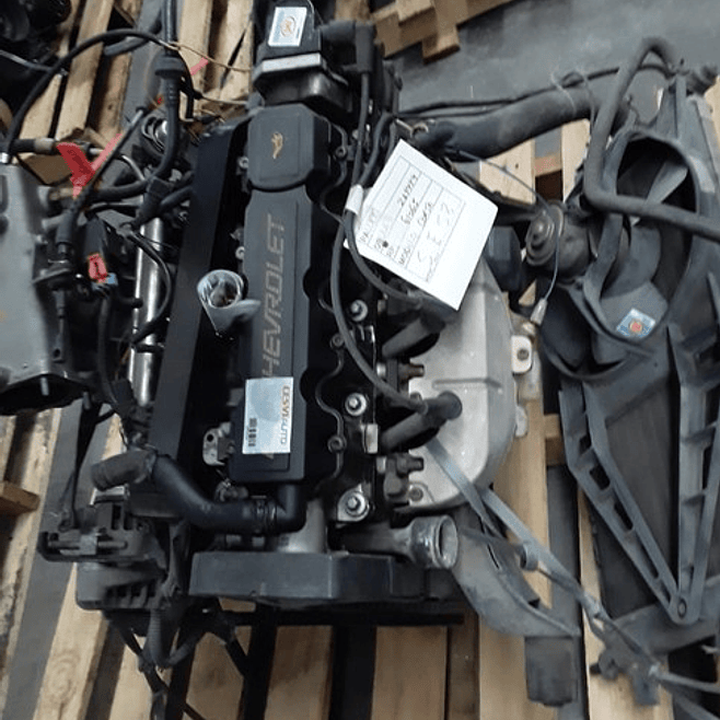 Motor Nafta de Chevrolet Corsa 1.6 3 P GL CITY, año 2004.  7