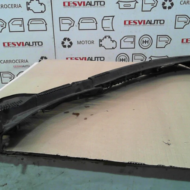 Rejilla Bajo Parabrisa Honda Crv 2.4 4X2 LX AUT L/07 5P 2011 1