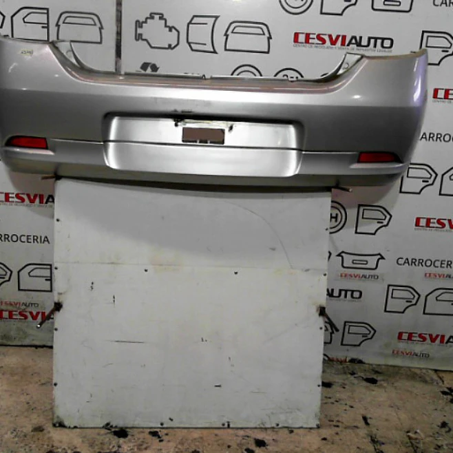 Paragolpes Trasero Renault Logan II 1.6 8V Authentique Plus 4P 2016 1
