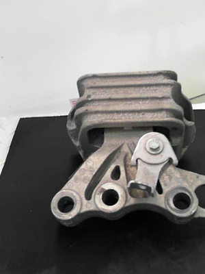 Soportes De Motor Y Caja Peugeot 2008 1.6 Allure L/19 5P 2023