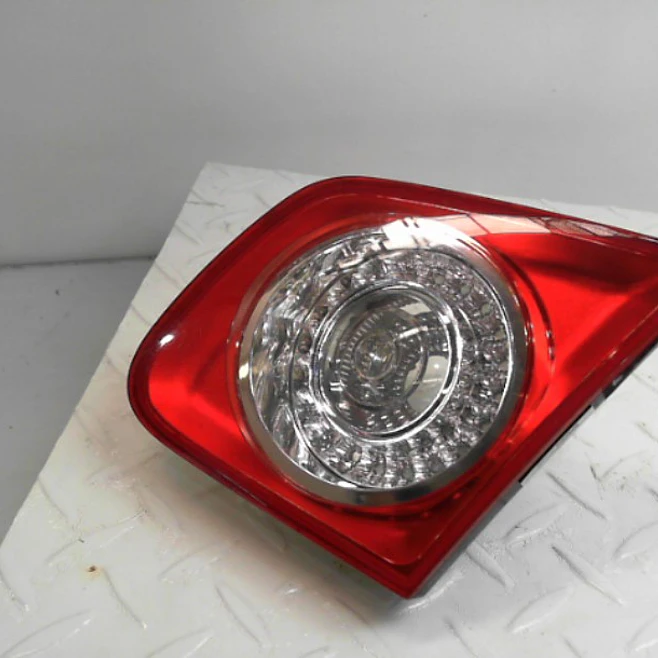 Faro Aux Trasero Izquierdo Renault Duster 2.0 4X2 Privilege 2011 1
