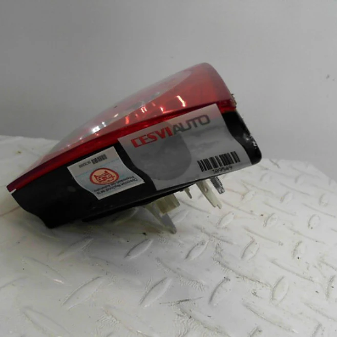 Faro Aux Trasero Izquierdo Renault Duster 2.0 4X2 Privilege 2011 4