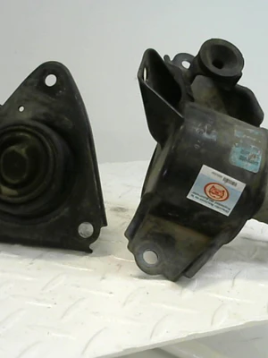 Soportes De Motor Y Caja Kia Cerato Koup 2.0 2P 2012