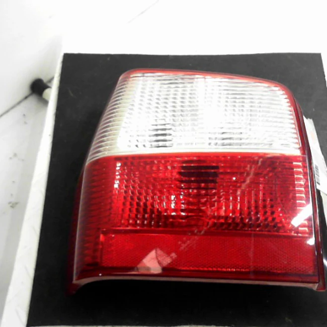 Faro Trasero Izquierdo Fiat Uno Fire 1.3 5 PTAS L/09 2010 1