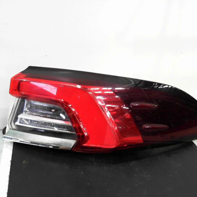 Faro Trasero Derecho Toyota Corolla 1.8 SE-G L/20 CVT Hybrid 4P 2020 2
