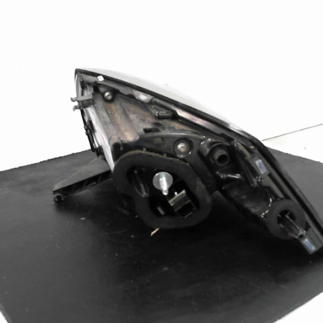 Faro Trasero Izquierdo Peugeot 2008 1.6 Allure L/19 5P 2023 2