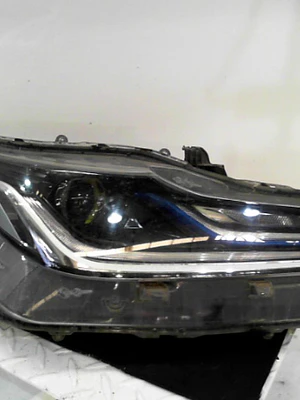 Optica Derecha Toyota Corolla 1.8 SE-G L/20 CVT Hybrid 4P 2020