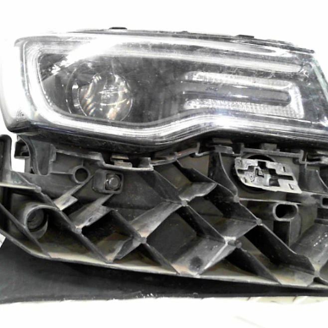 Optica Derecha Chrysler Jeep Grand Cherokee SRT8 L/14 5P 2019 1