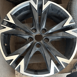 Llanta Cupra Formentor