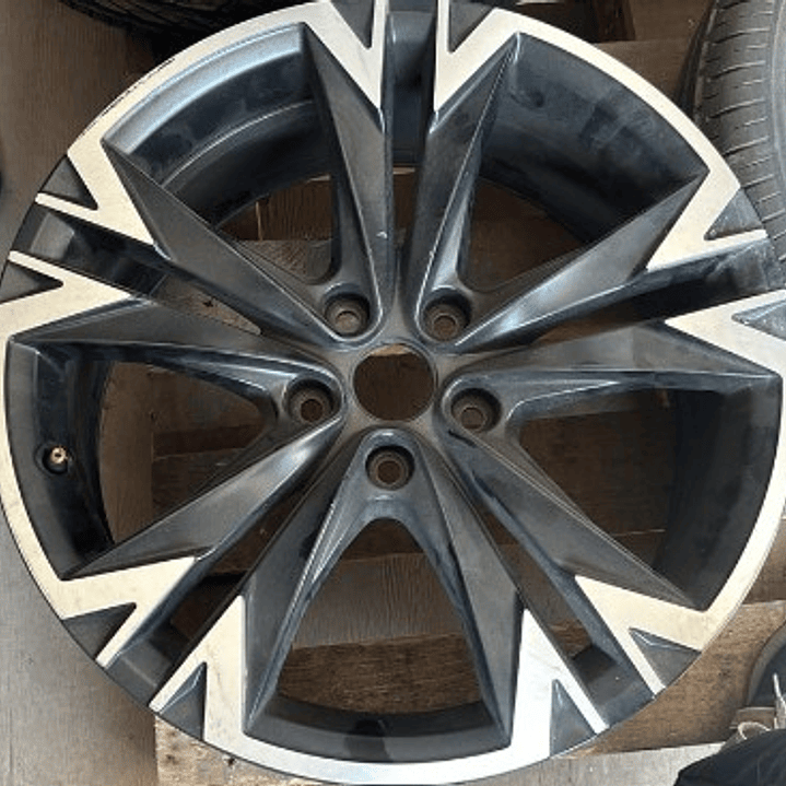 Llanta Cupra Formentor 1