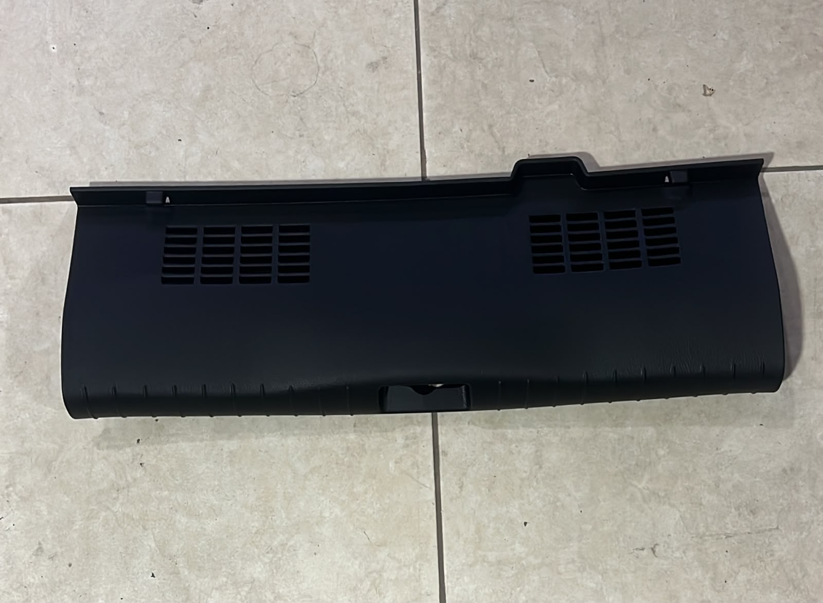 CUBRE KIA SOLUTO 1