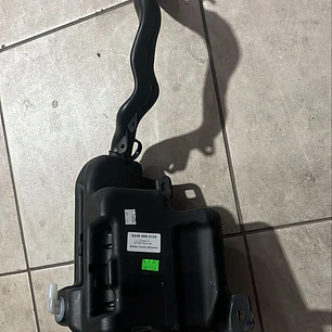 DEPÓSITO MERCEDES BENZ GLA