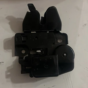 CHAPA CAPOT NISSAN VERSA