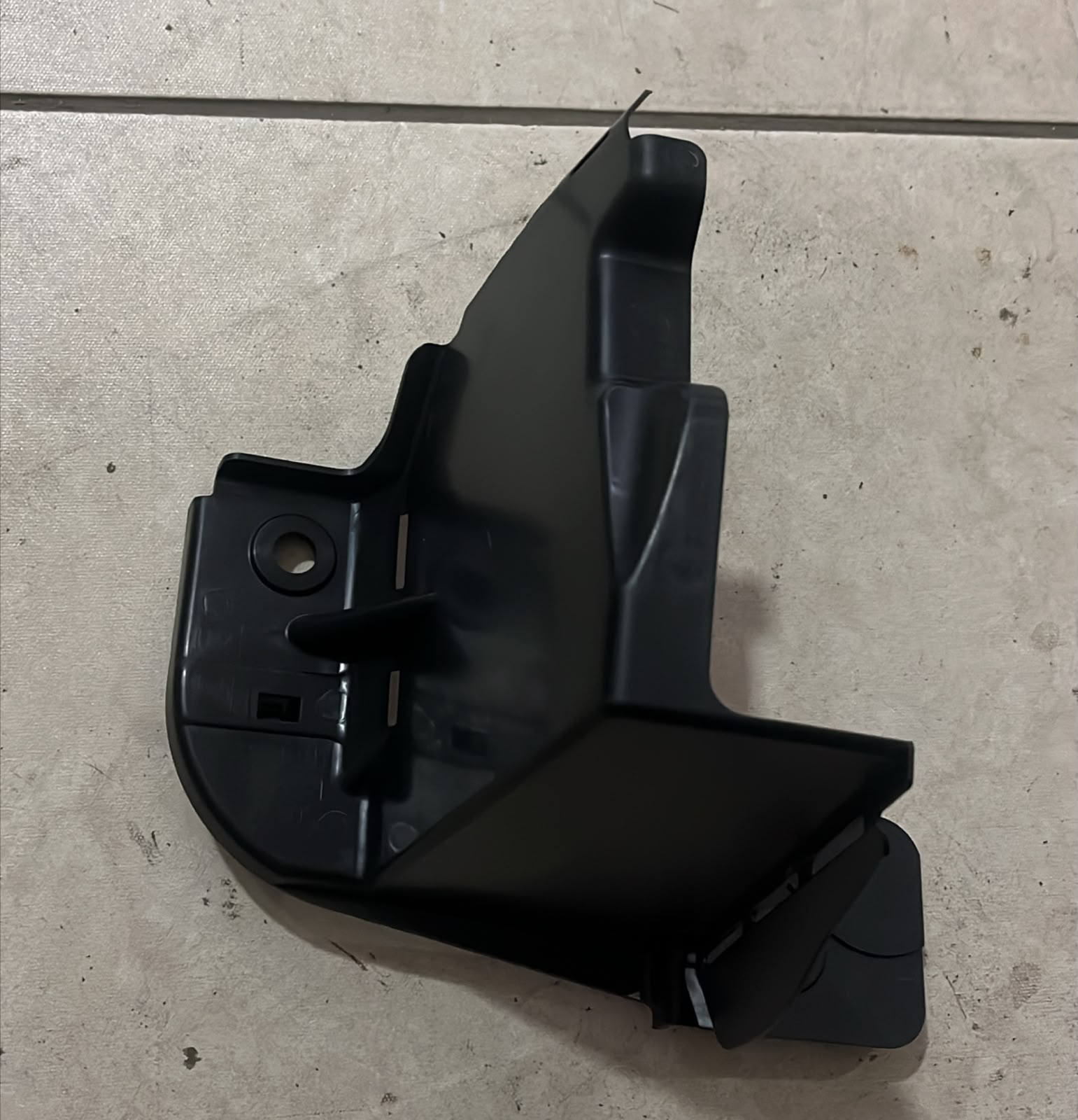 DEFLECTOR MAZDA 3 1