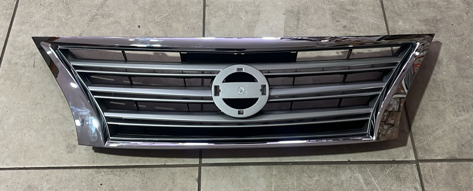 MÁSCARA NISSAN SENTRA 1