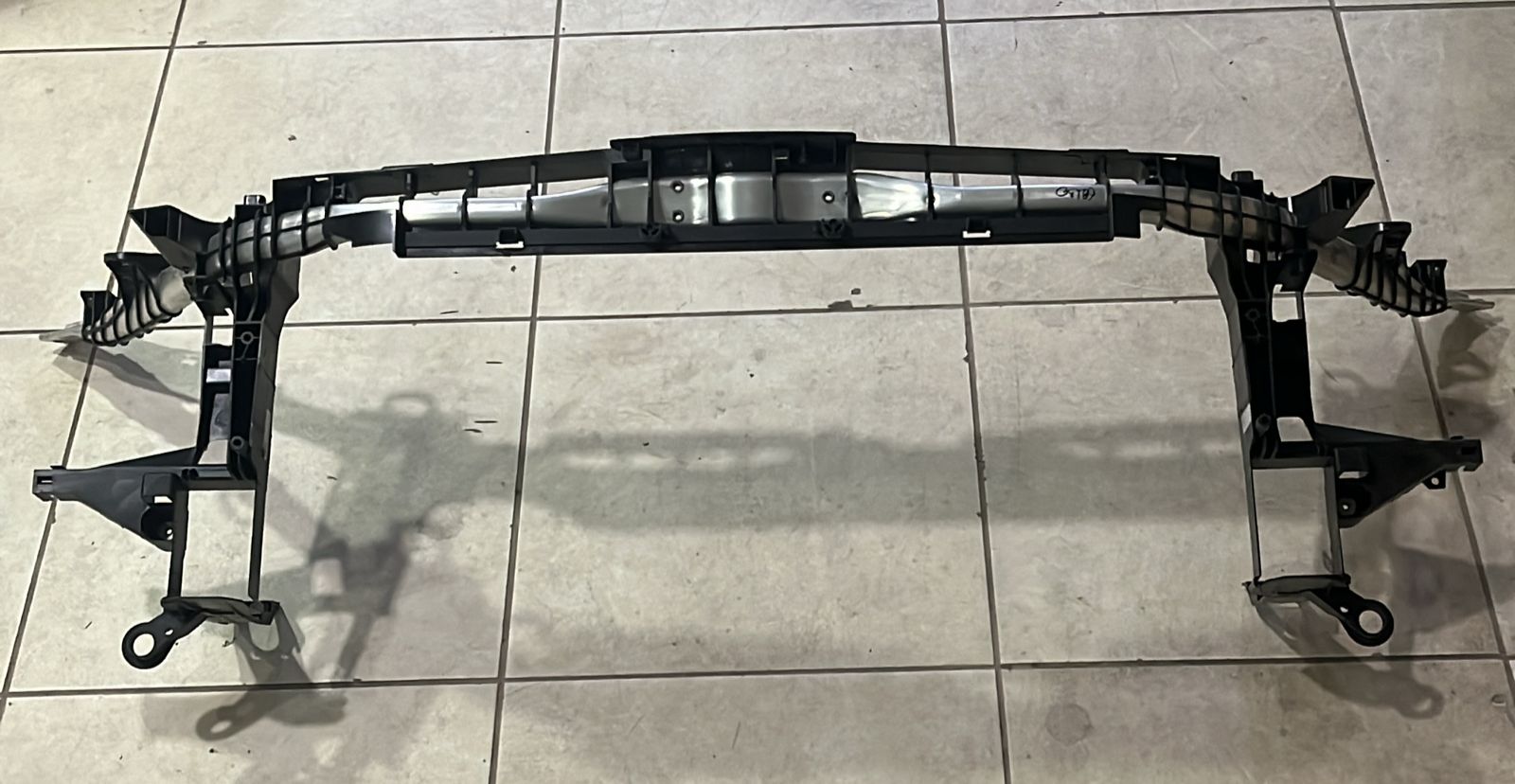 SOPORTE MERCEDES BENZ GLA 1