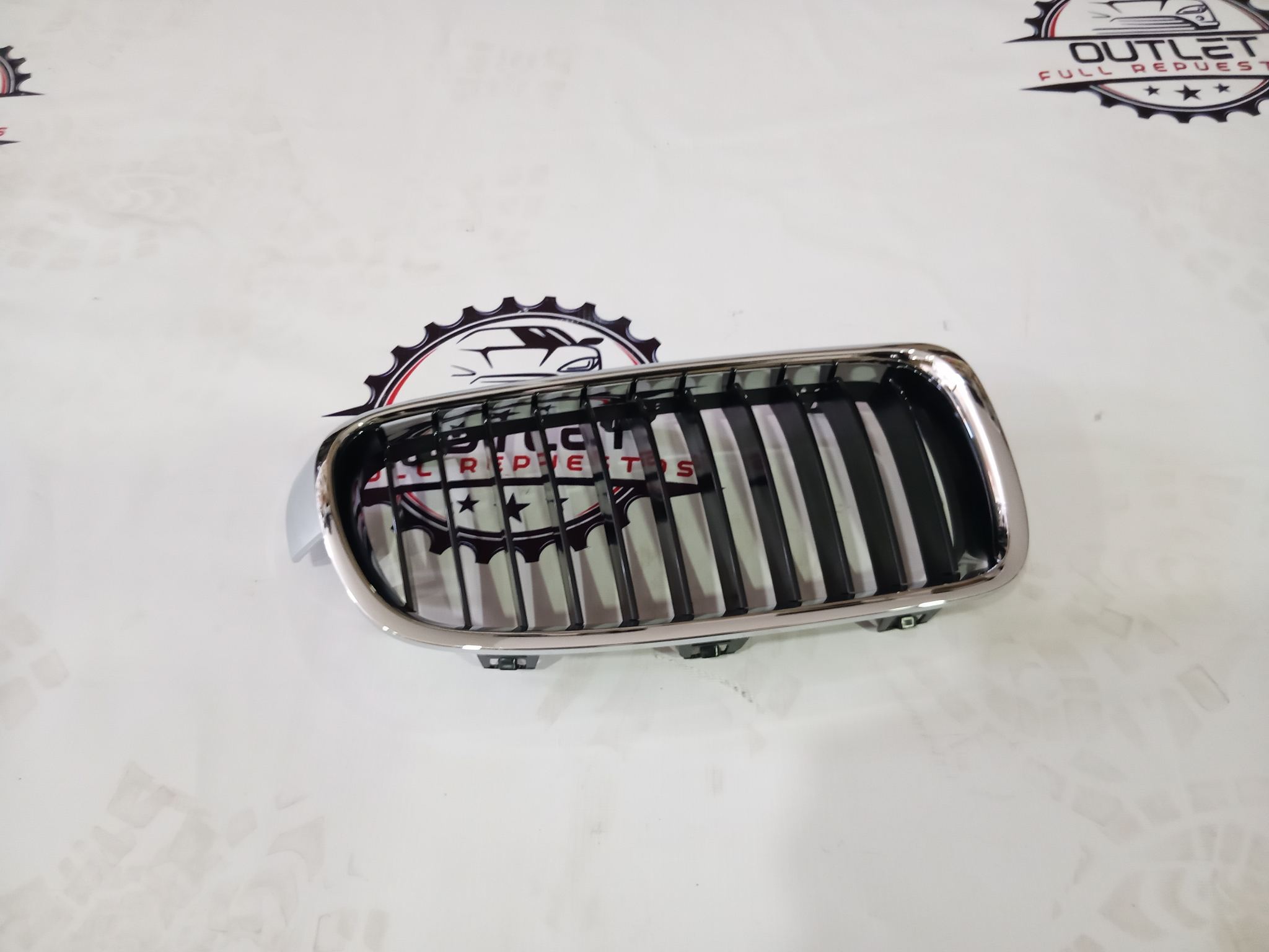 REJILLA BMW SERIE 3 1