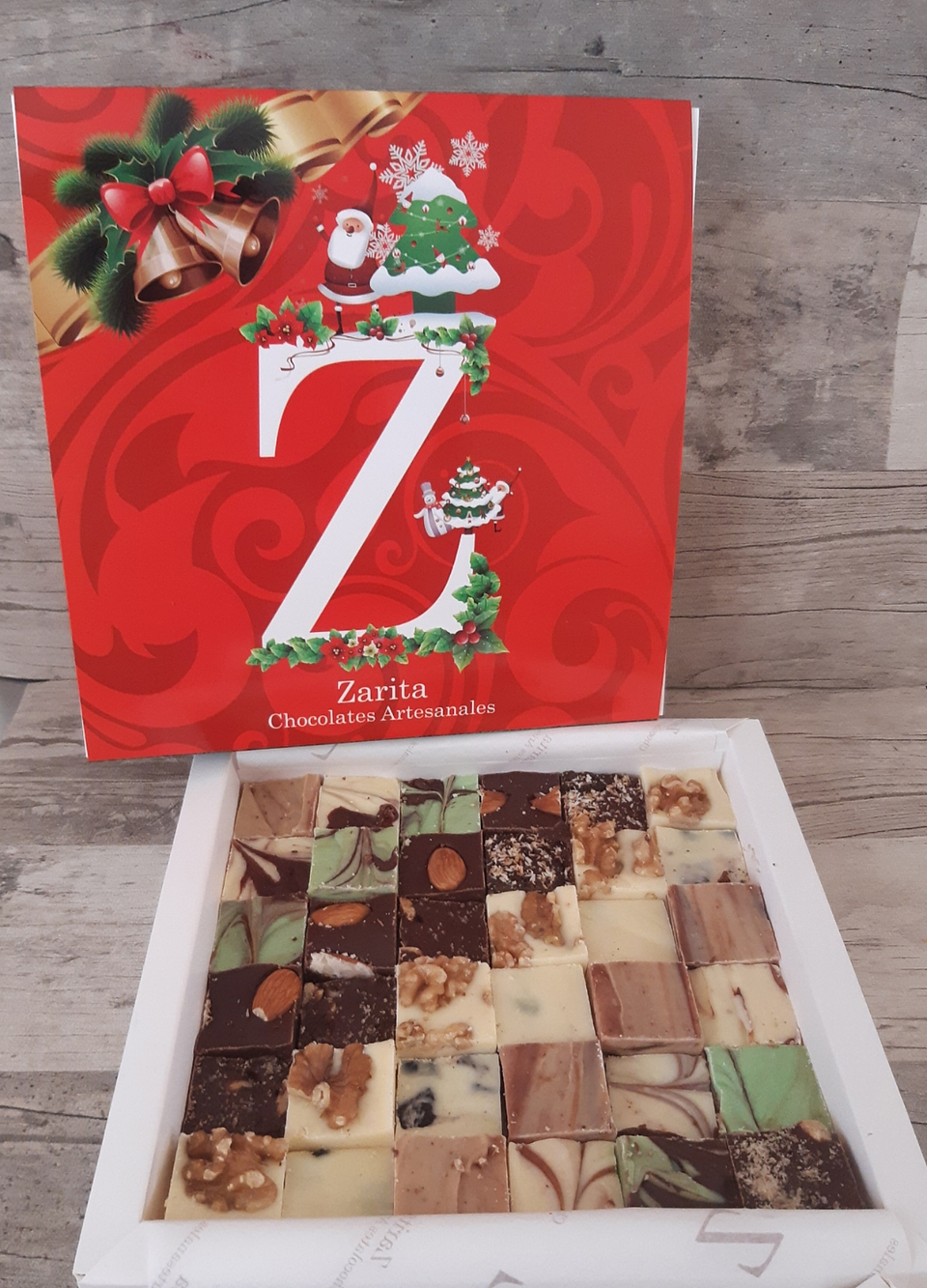 Caja MEGA NAVIDEÑA  1