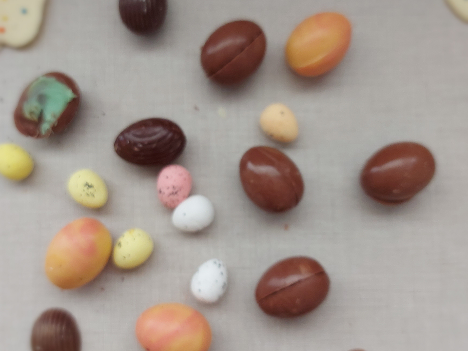 Bolsa 10 unidades huevitos rellenos 3