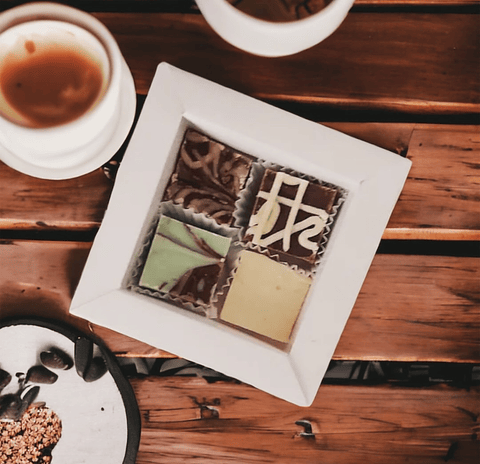 Caja Personalizada día del Nutricionista con 4 Chocolates