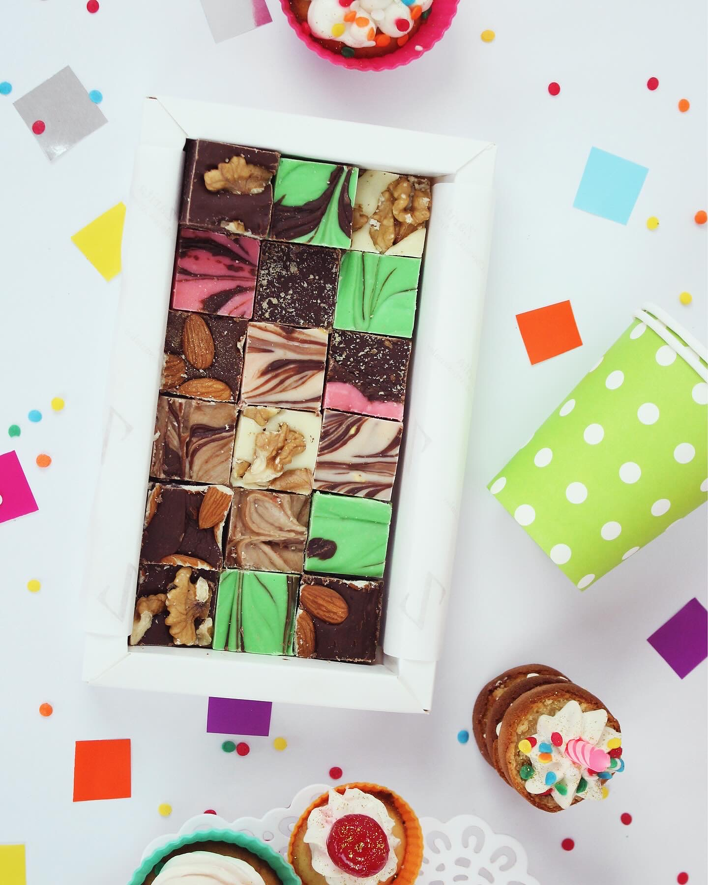 Caja Personalizada día del Nutricionista con 20 Chocolates 1