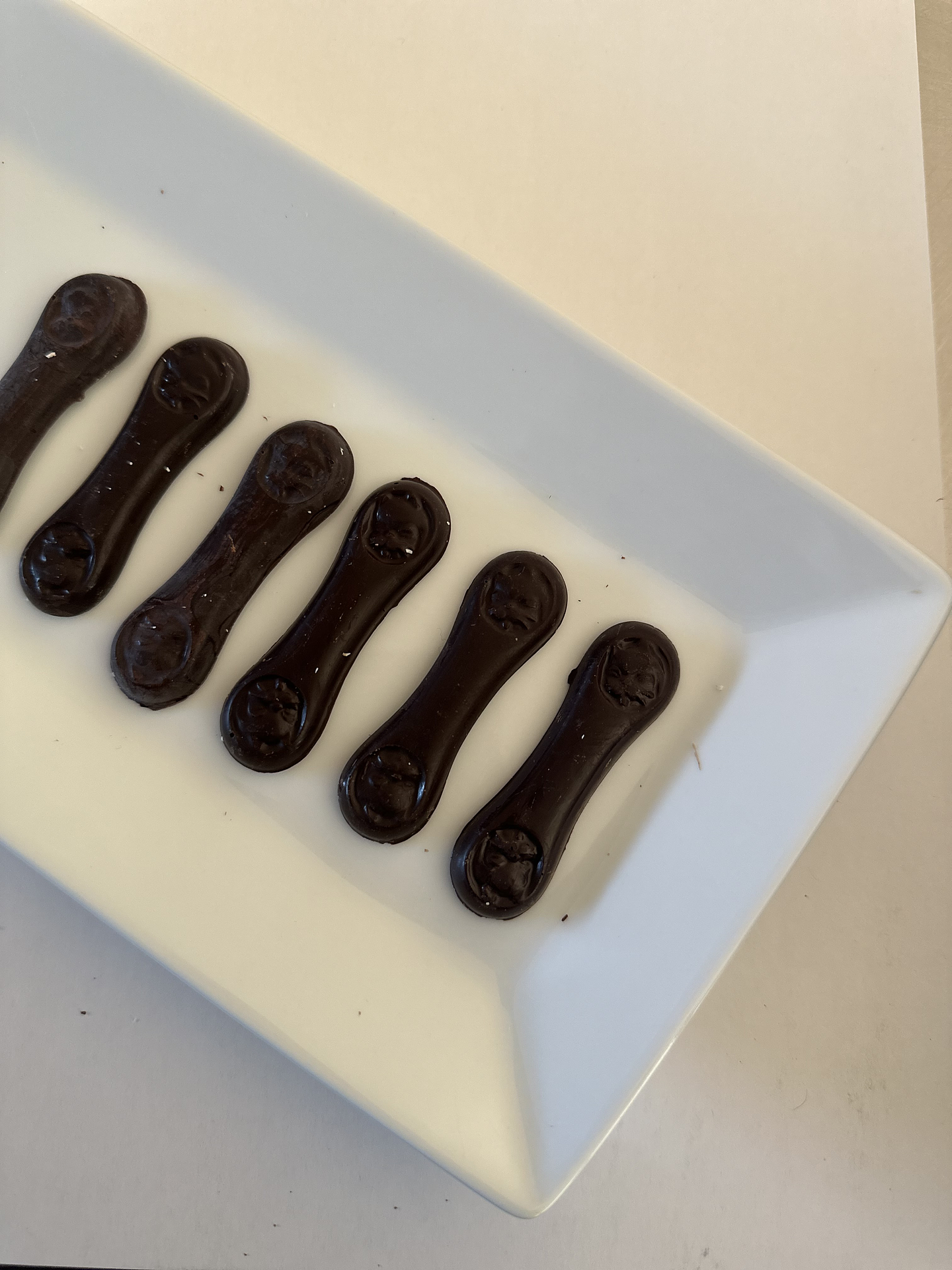 Lenguitas de Gato 80% Cacao 1