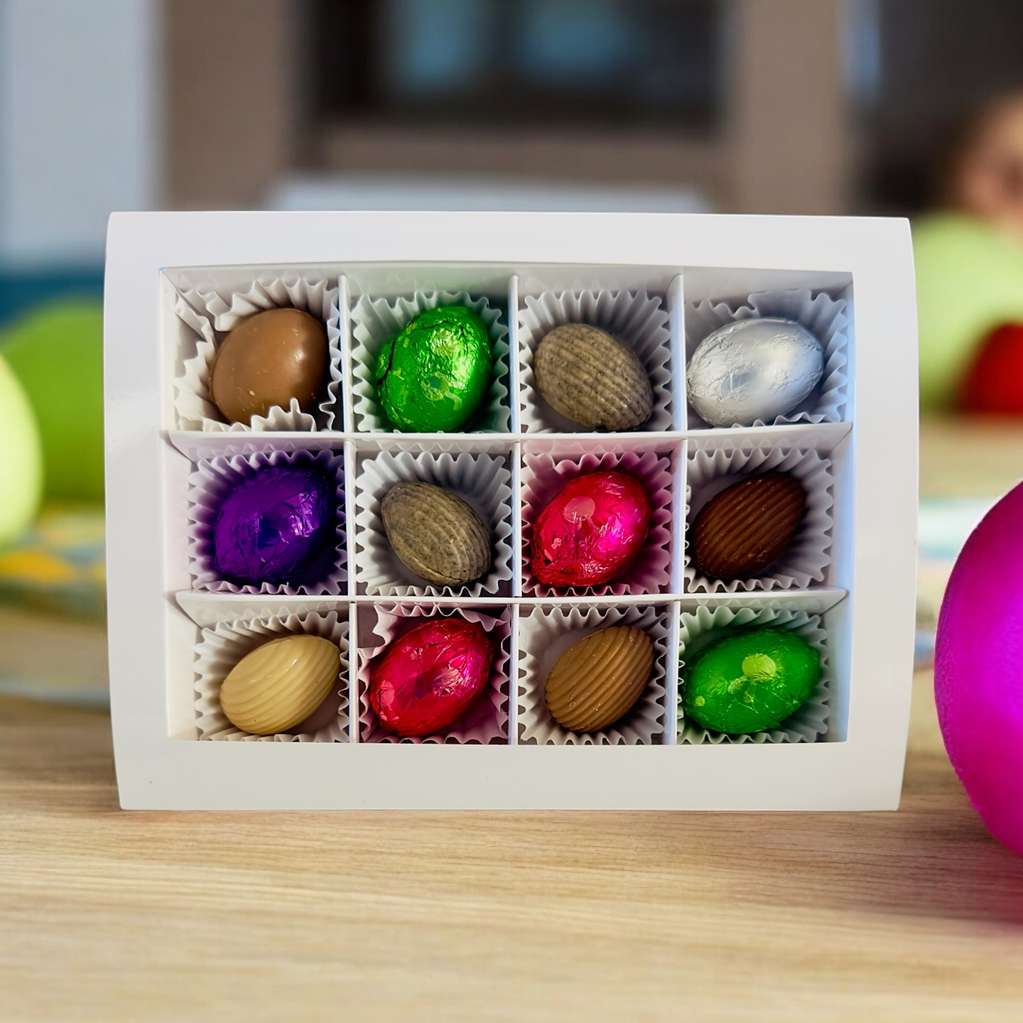 Caja Mixta huevitos rellenos y macizos 1