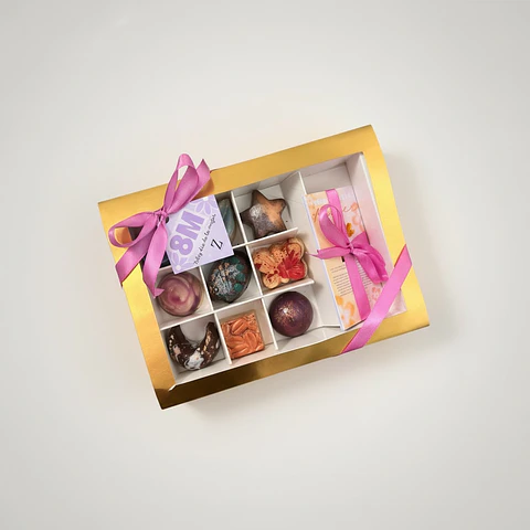 Caja 9 bombones día de la mujer