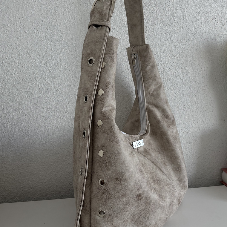 Bolso tachas  3