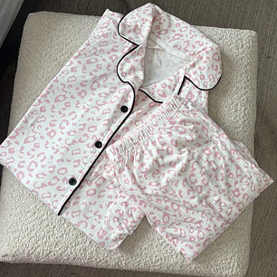 Pijama animal print rosado 
