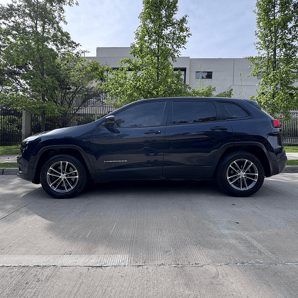 JEEP NEW CHEROKEE SPORT 2.4 AUT 2015 3