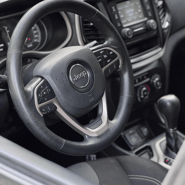 JEEP NEW CHEROKEE SPORT 2.4 AUT 2015 7