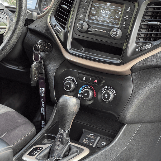 JEEP NEW CHEROKEE SPORT 2.4 AUT 2015 10