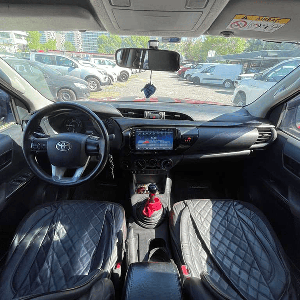 TOYOTA HILUX D CAB DX 4X4 2.4 2018 7