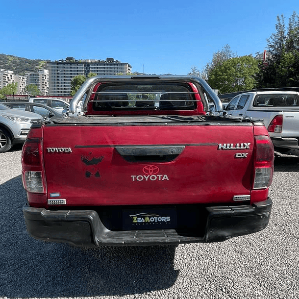 TOYOTA HILUX D CAB DX 4X4 2.4 2018 5