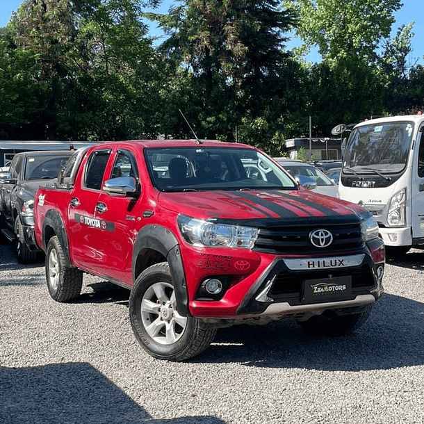 TOYOTA HILUX D CAB DX 4X4 2.4 2018 1