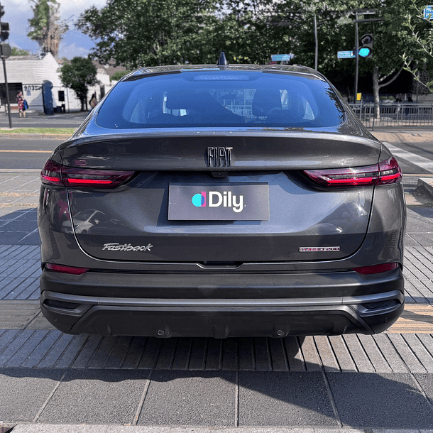 FIAT FASTBACK DRIVE CVT 1.0 2023 4