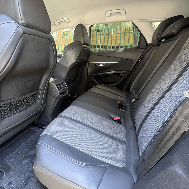 Peugeot 3008 1.5 BlueHDI 130 Active 2019 6