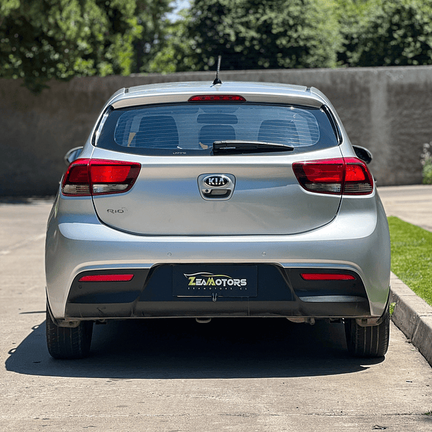 Kia Rio 5 EX 1.4 2019 5