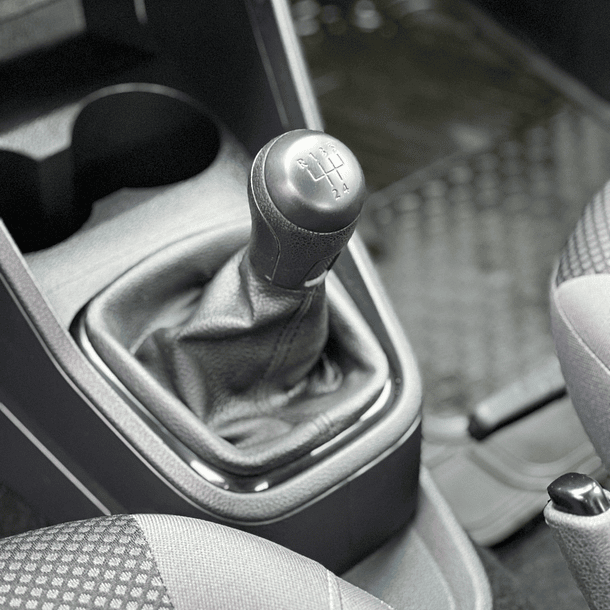 Volkswagen Saveiro 1.6 CD Comfortline 2024 13