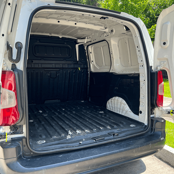 Peugeot Partner HDI 92 L1 1.6 2021 8