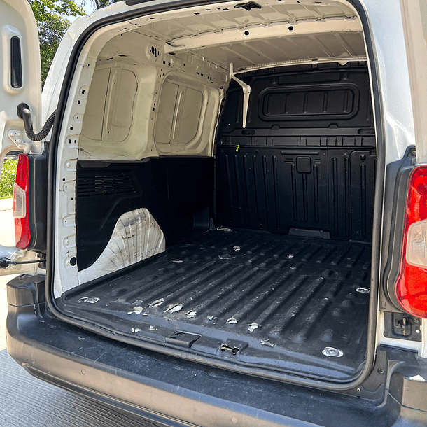 Peugeot Partner HDI 92 L1 1.6 2021 7