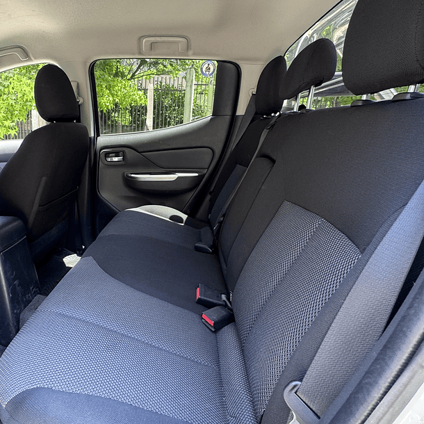 Mitsubishi L200 Dakar CRS 4x4 2.4 2019 9