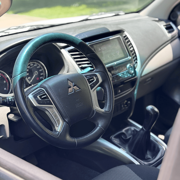 Mitsubishi L200 Dakar CRS 4x4 2.4 2019 13