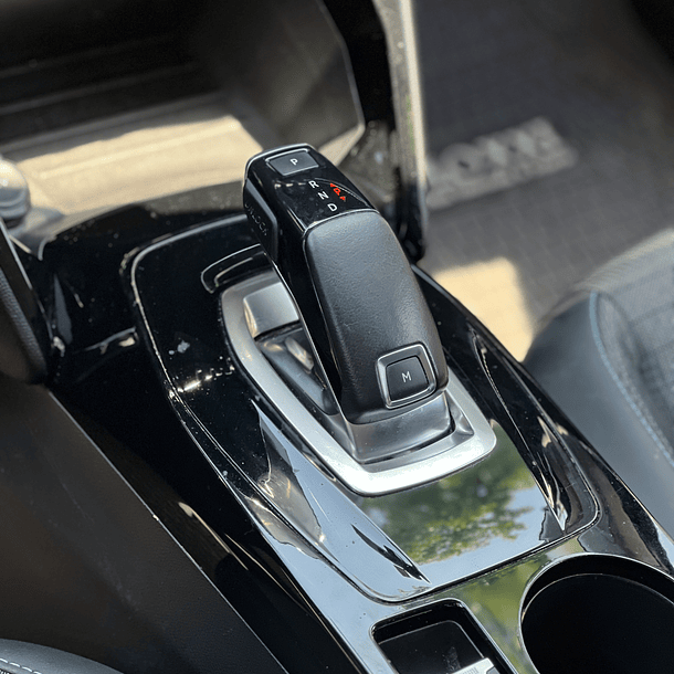 Peugeot  2008 1.2 Puretech 130 Allure Pack 2022 11