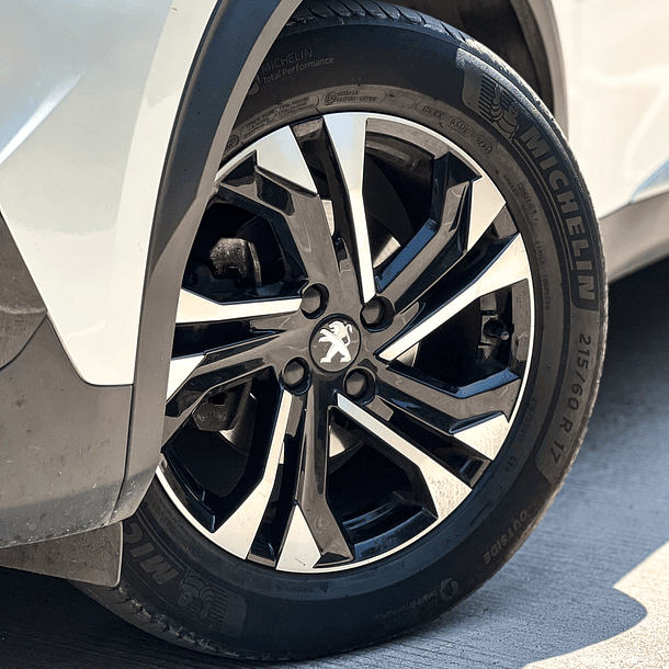 Peugeot  2008 1.2 Puretech 130 Allure Pack 2022 6